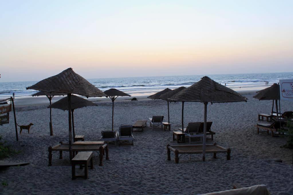 Anahata Retreat Mandrem Bagian luar foto
